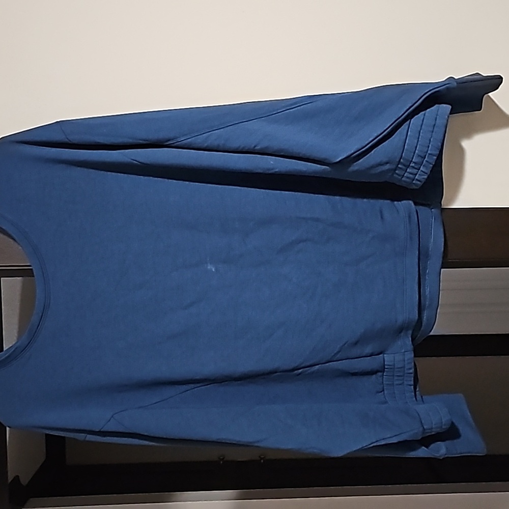 Fabletics blue sweatshirt size 3x